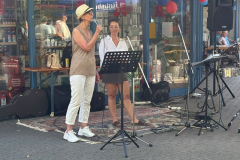 Begrüßung 1